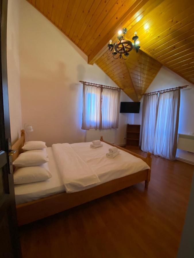 Hasienda Rîşnov Extérieur photo